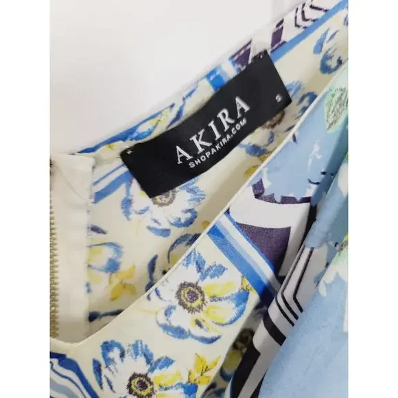 EUC AKIRA Floral Cropped Wrap Bell Sleeve Top - Small - Picture 7 of 13